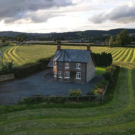 Country Cottage With Far Reaching Views Presteigne Extérieur photo