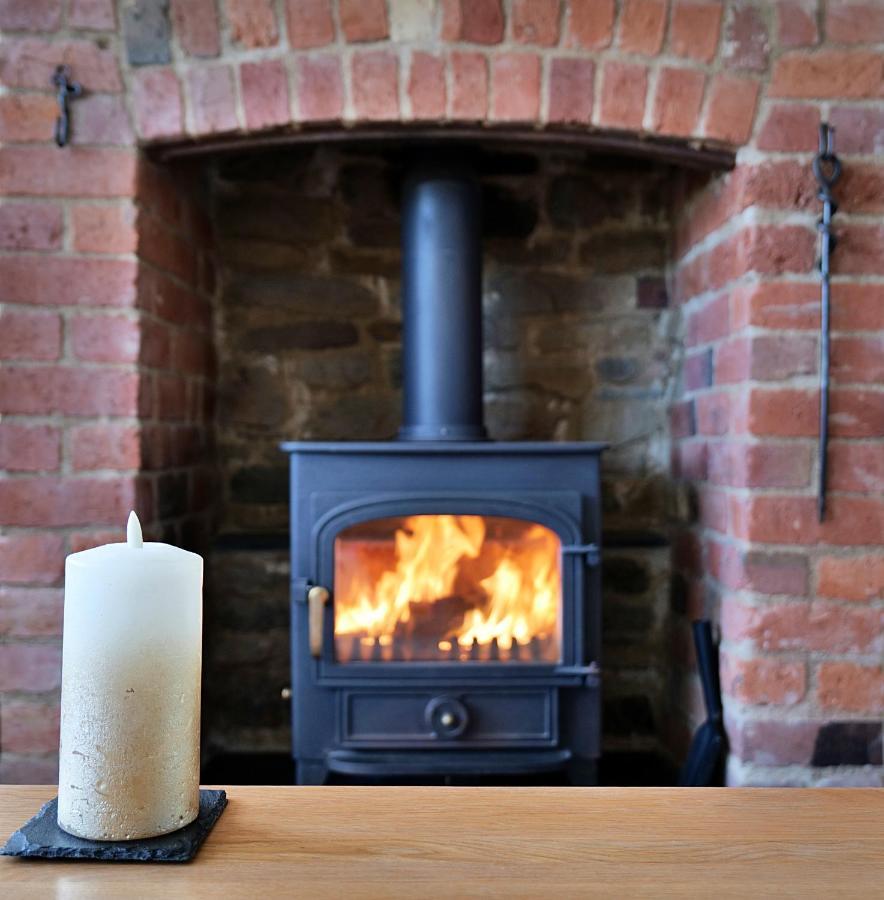 Country Cottage With Far Reaching Views Presteigne Extérieur photo