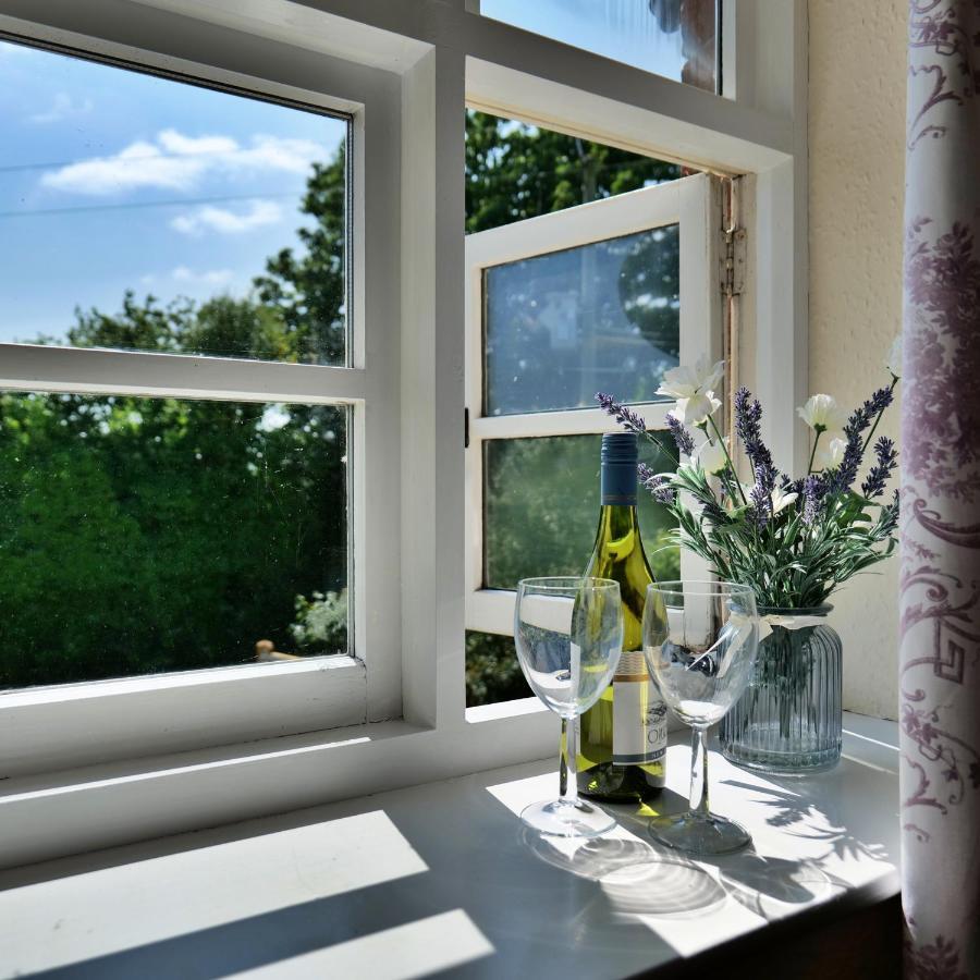 Country Cottage With Far Reaching Views Presteigne Extérieur photo