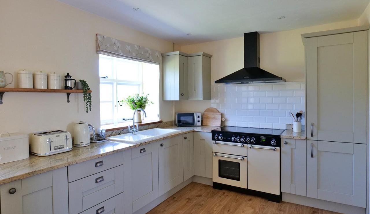 Country Cottage With Far Reaching Views Presteigne Extérieur photo
