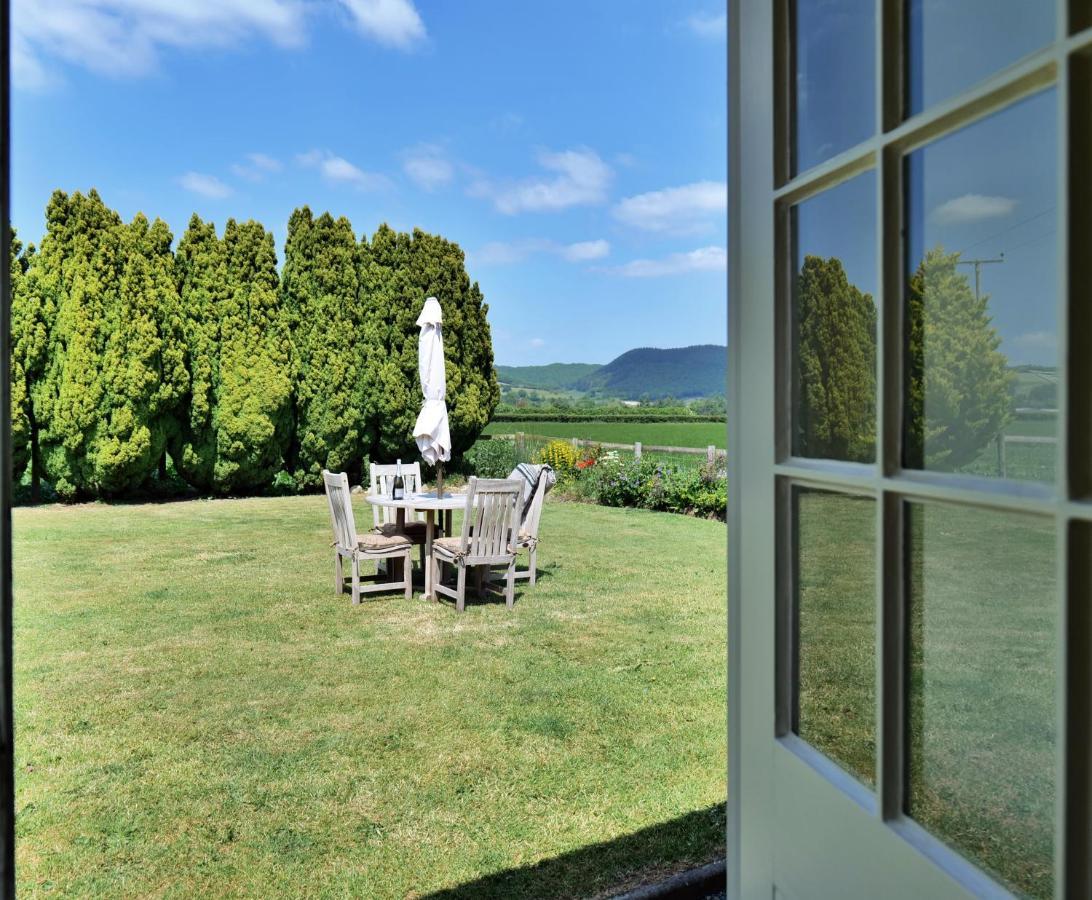 Country Cottage With Far Reaching Views Presteigne Extérieur photo